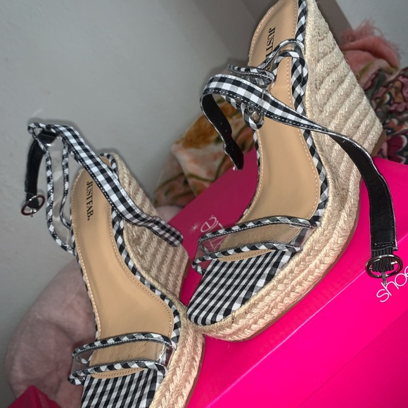 Booties - Picture 3 of 4